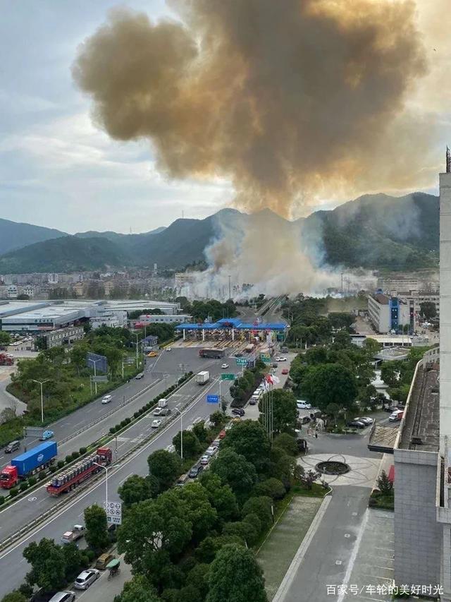 油罐車爆炸能量驚人，車飛房毀，為何威力那么